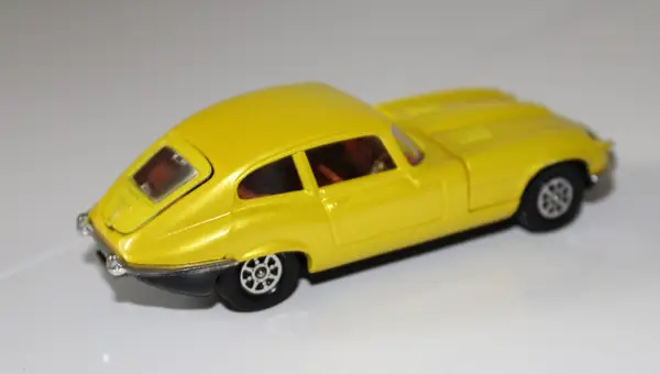 Corgi E Type Jaguar 374