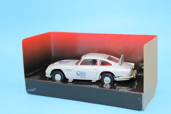 Corgi Aston Martin DB5 - Image 3