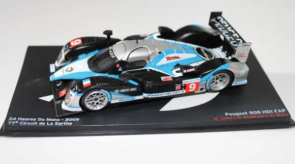 IXO Peugeot HDI FAP No9 Le Mans Winner - Image 2
