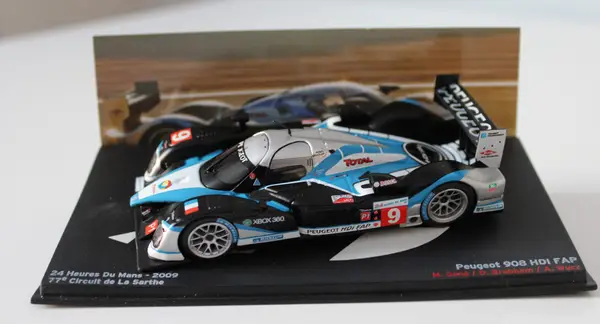 IXO Peugeot HDI FAP No9 Le Mans Winner