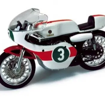 Deagostini Champion Racing Bikes Yamaha RD05 250 Phil Read 1968 CLB014-1-494x322