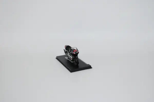 Deagostini Champion Racing Bikes Honda NSR500 LORIS CAPIROSSI 2002 - Image 3