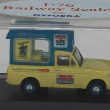 oxford diecast lyons maid anglia