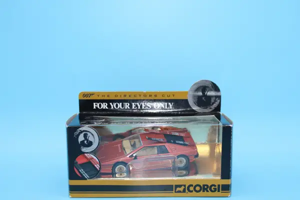 Corgi James Bond Directors Cut Lotus Esprit Turbo - Image 3