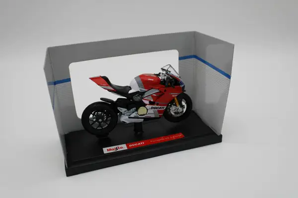 Maisto Panigale V4 S Corse - Image 4