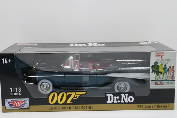 Motormax Chevrolet BEL Air Bond DR No - Image 5
