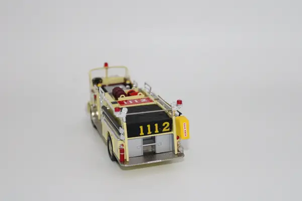 Corgi Heroes Under Fire Seagrave K Pumper Washington Fire Co One - Image 3