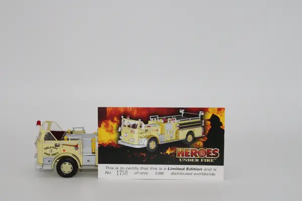Corgi Heroes Under Fire Seagrave K Pumper Washington Fire Co One - Image 4
