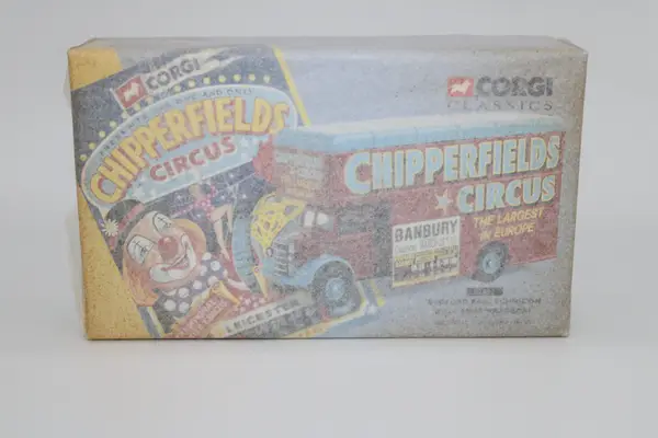 Corgi Chipperfields Bedford Pantechnicon Billy Smee Wardrobe