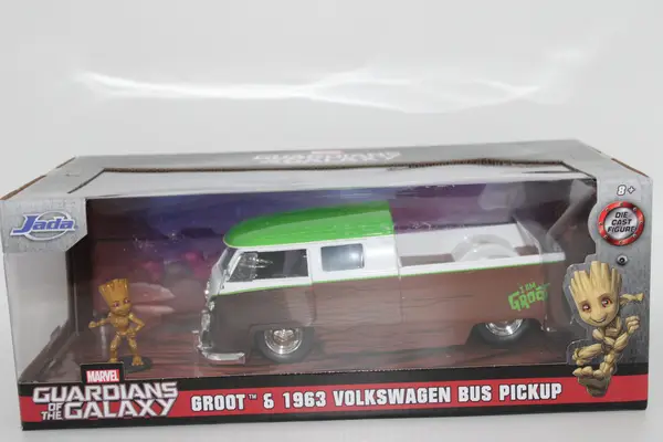 Jada 1963 VW Microbus With Groot Figure Marvel Guardians Of The Galaxy