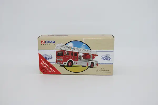 Corgi Classics 97361 AEC Turntable Ladder New Zealand Fire Brigade - Image 5