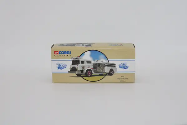 Corgi Classics Mack CF Pumper Berwick 98451 Fire Truck