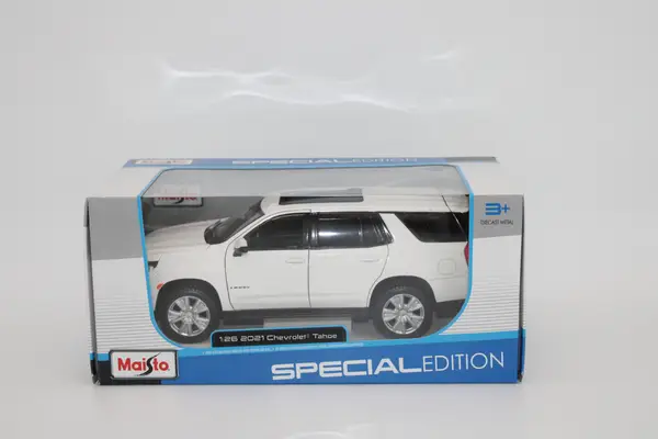 Maisto 31533 Chevrolet Tahoe 2021 White