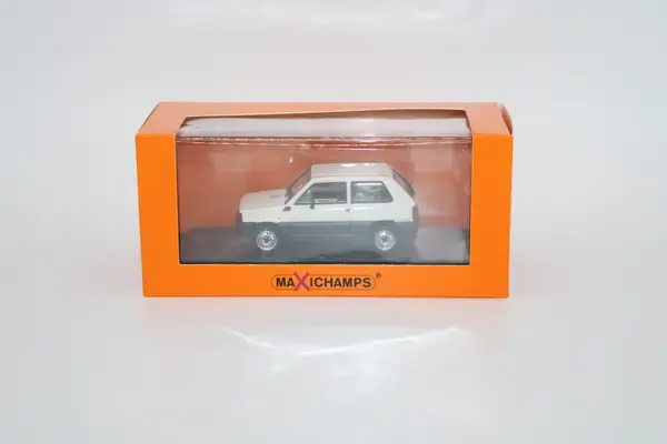 Maxichamps 1980 Fiat Panda Cream diecast model car in original packaging.