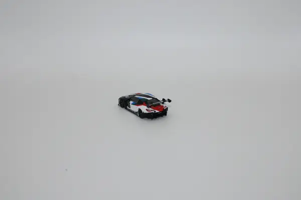 MINI GT MGT00347 L BMW M4 GT3 - Image 6