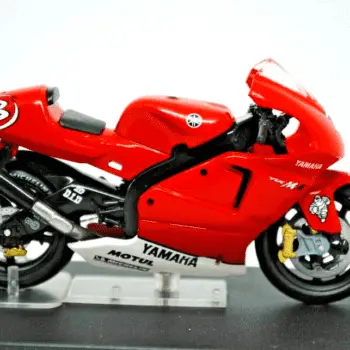 Deagostini Max Biaggi Yahaha YZR-MI Racing Motorcycle