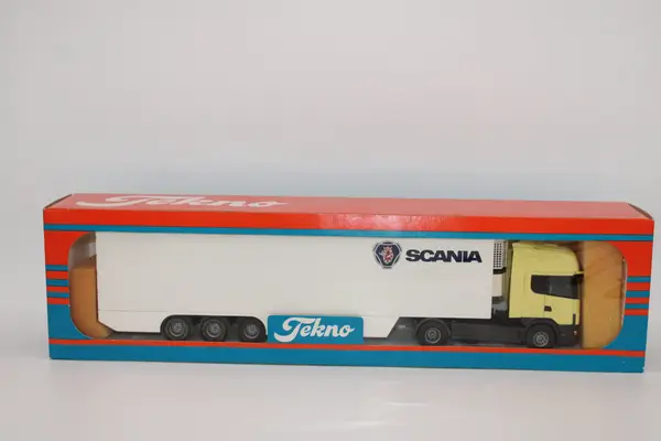 Tekno Model Truck Scania Fridge Trailer IMG_8144