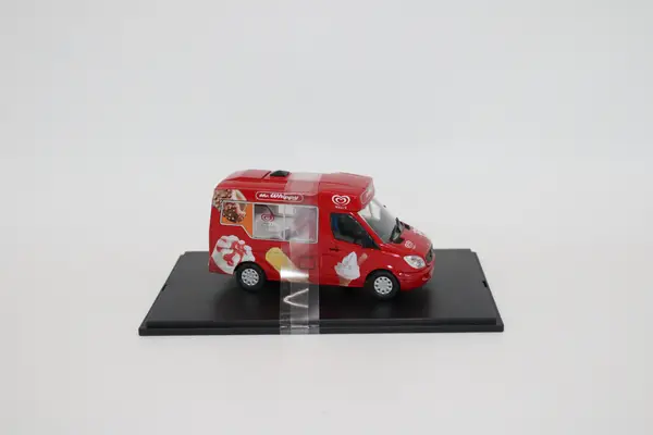 Oxford Diecast Mercedes Mr Whippy Ice Cream Van No OX43WM001 - Image 3