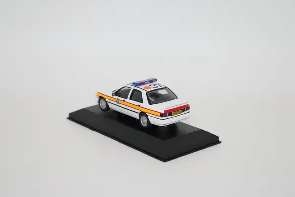 Corgi VA10014 VA10014 Ford Sierra Sapphire RS Cosworth 4x4 Sussex Police - Image 3