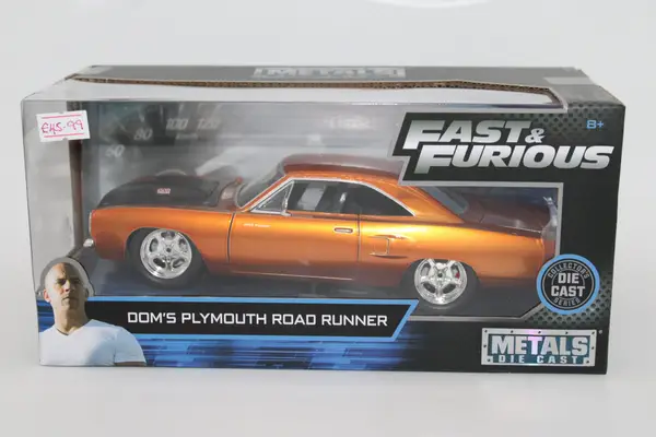 Fast and Furious Dom's Plymouth Road runner metal diecast - Image 3