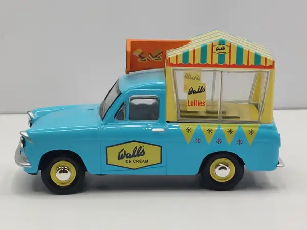 Oxford Diecast ANG002P Walls Ice Cream Van Club Release ANG003P - Image 2