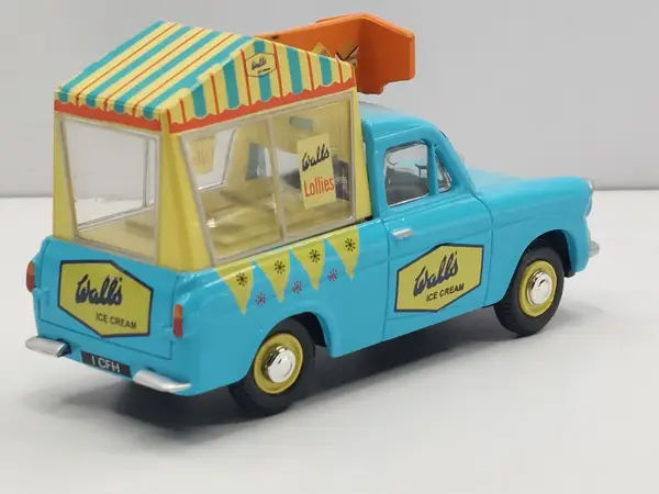 Oxford Diecast ANG002P Walls Ice Cream Van Club Release ANG003P - Image 3