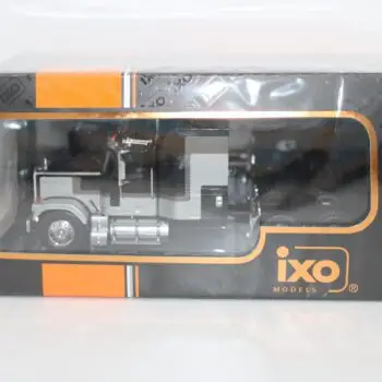 IXO 1980 GMC General Truck Cab Tractor Black And Sliver IMG_9679