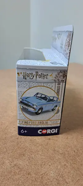 Corgi Harry Potter Flying Ford Anglia - CC99725 - Image 3