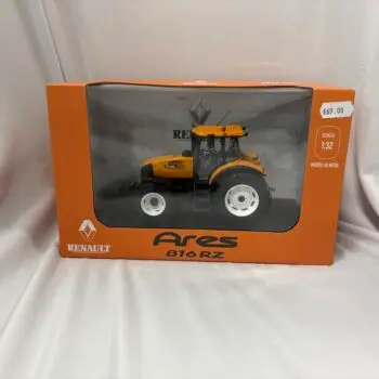 Universal Hobbies Renault Ares 816RZ Tractor